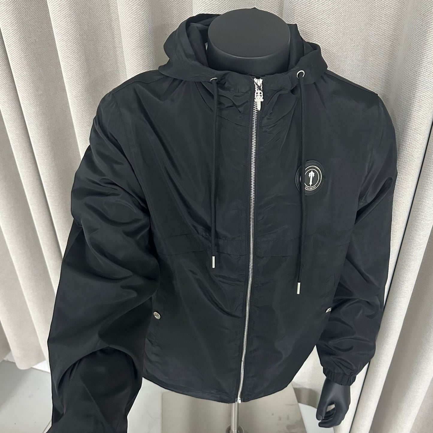Trapstar's Men's Windbreaker Black