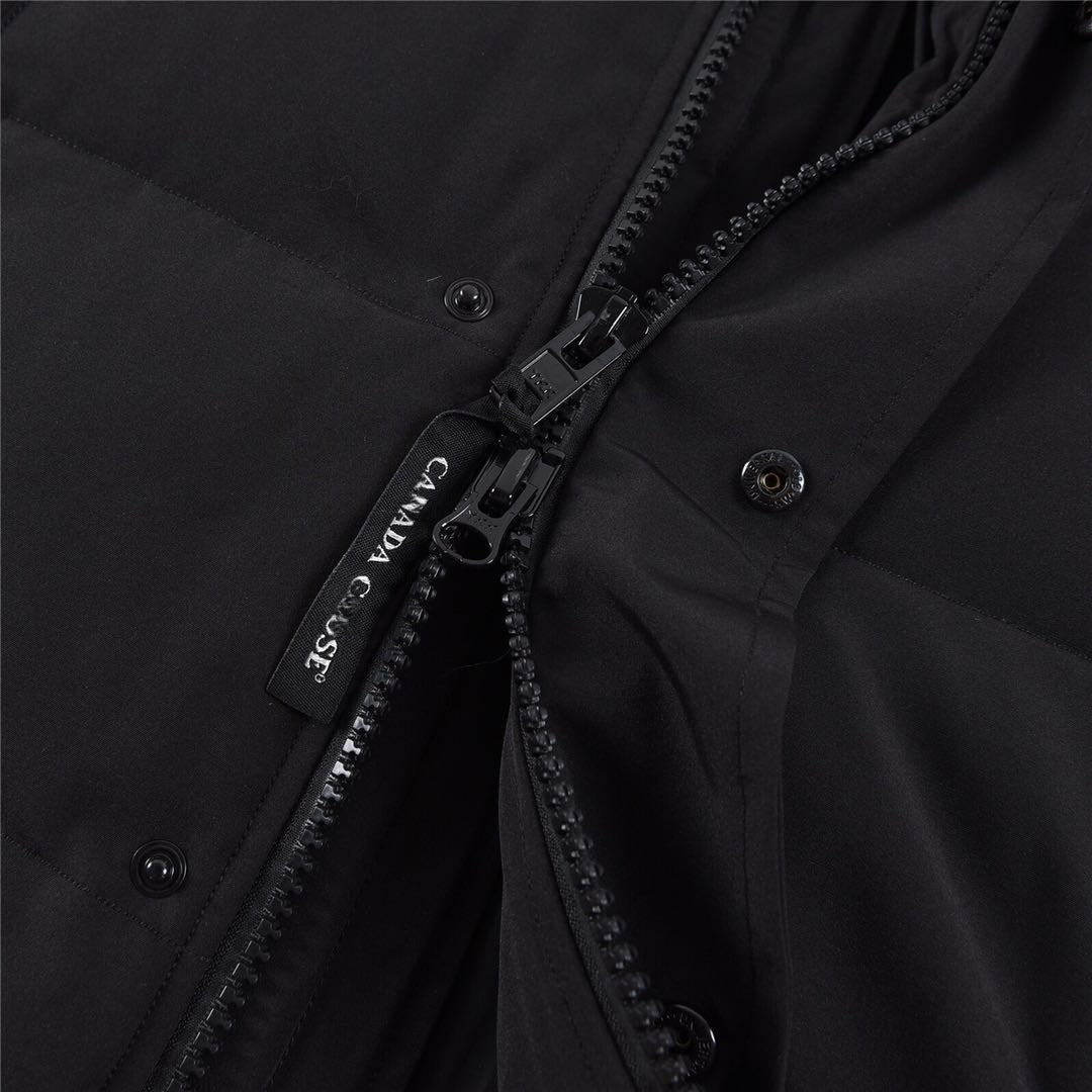 Canada Goose Wyndham parka